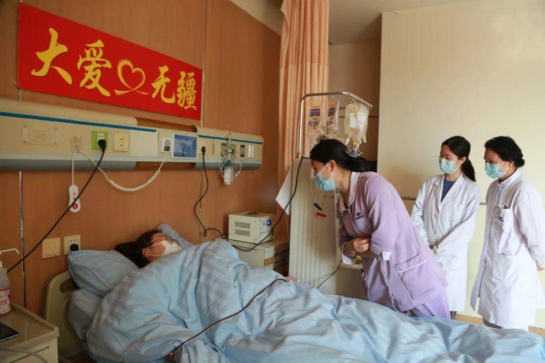 20日午，余同学完成第二次捐献采集。