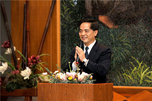 （花莲慈济医学中心院长林欣荣）